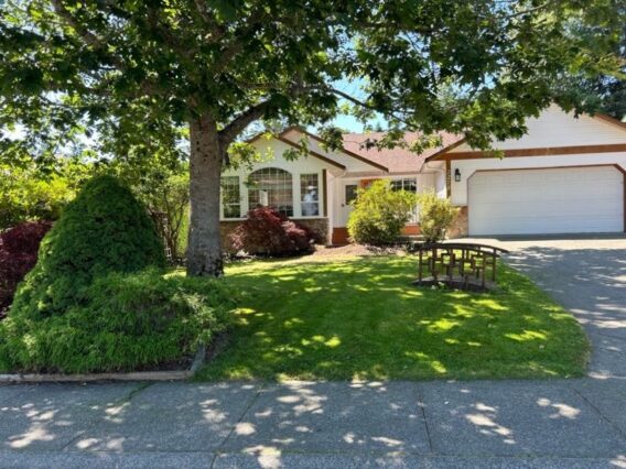 2275 Bolt Avenue, Comox