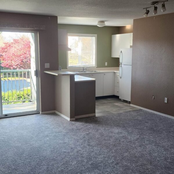 #312 - 1050 Braidwood (2)