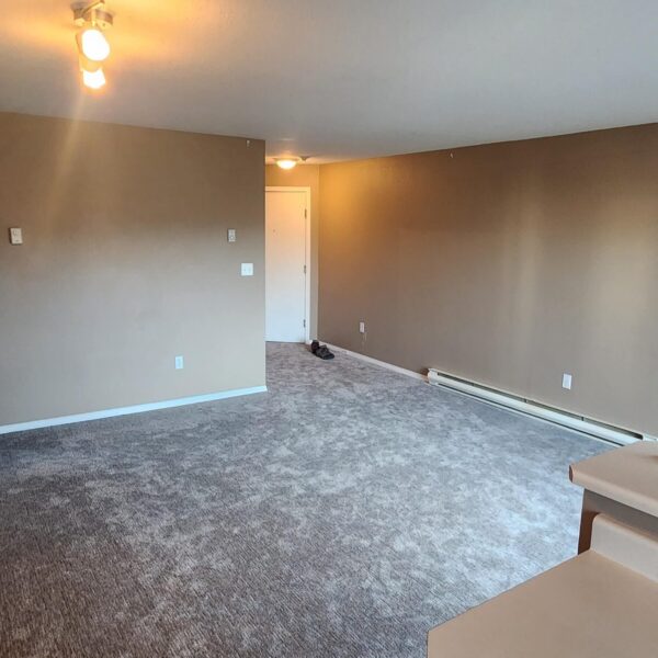 #312 - 1050 Braidwood (3)