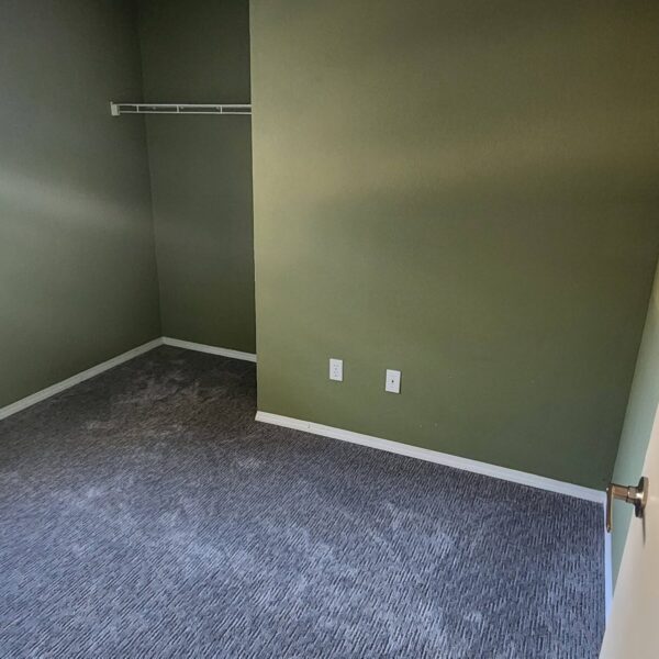 #312 - 1050 Braidwood (6)